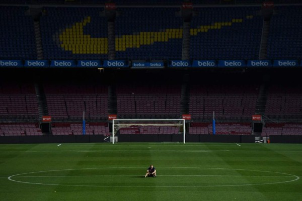 Las fotos de Andrés Iniesta en el Camp Nou que parten el corazón