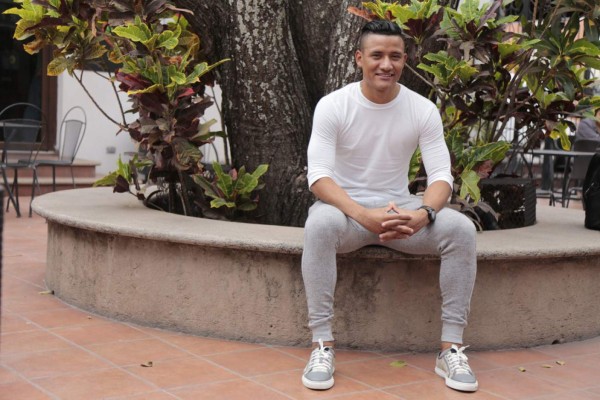 Los futbolistas hondureños que superaron infancias difíciles