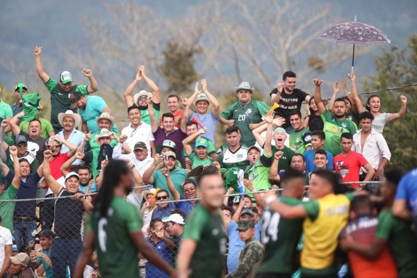 FOTOS: Así celebró Atlético Pinares su campeonato en Liga de Ascenso de Honduras