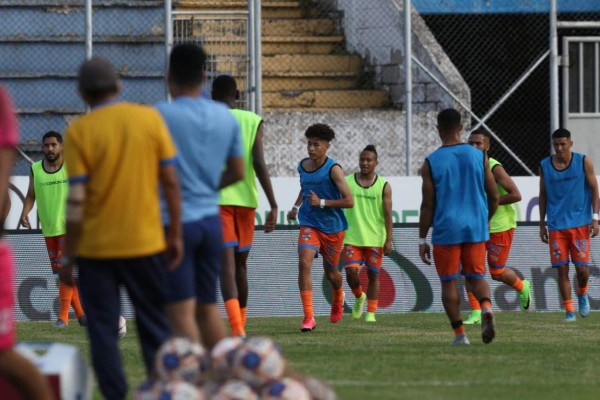 ¡En el olvido! Así de deterioradas se encuentran las graderías del estadio Nacional