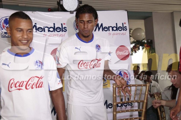 Así fue la presentación de la nueva camisa del Olimpia