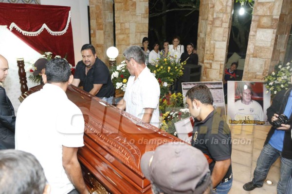 FOTOS: Llanto y dolor en velatorio de Walter López en Ocotepeque