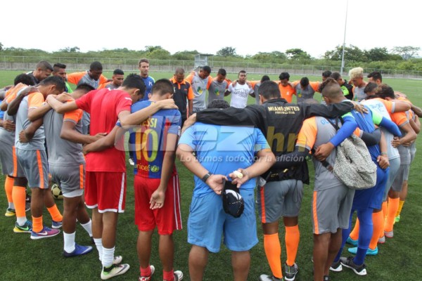 Así la pasa Julio 'Rambo' de León con Olancho FC de Liga de Ascenso