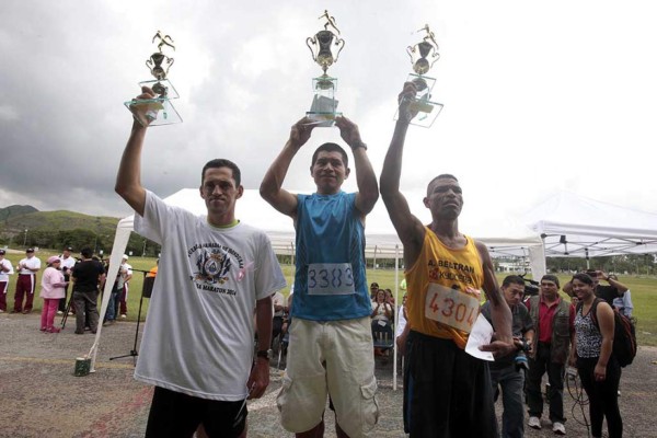 Las mejores imágenes de la Maratón ' Corriendo por la Salud”