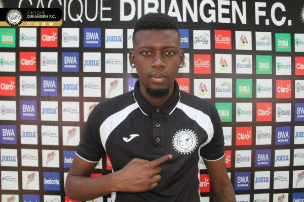 Uno regresó del retiro con 42 años: La legión hondureña en el fútbol de Centroamérica