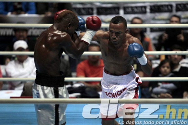 Las mejores imágenes de la pelea de El 'Escorpión” Ruiz