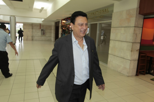 Selección de Honduras viaja a Houston a partido amistoso ante Perú.