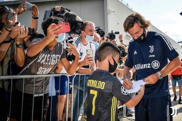 ¿Cómo lo recibió Cristiano Ronaldo? Así fue el primer entrenamiento de Pirlo en la Juventus