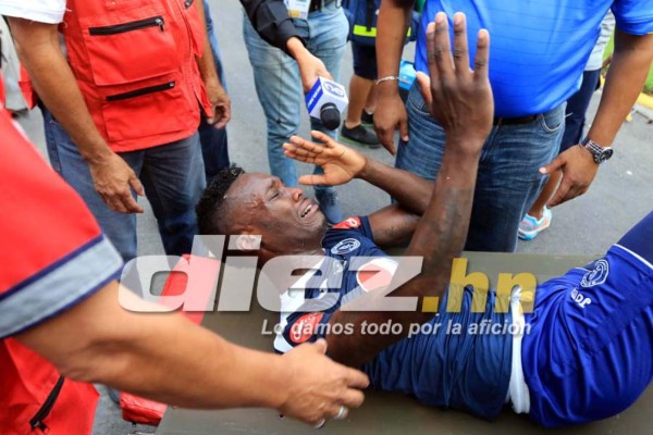 NO SE VIO POR TV: ¿Pinto viendo a Costly? Las fotos más curiosas en Honduras