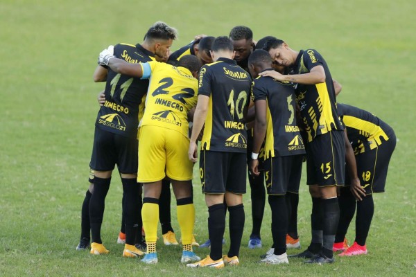 La revolución del 'Sheriff” Delgado en Real España: Fichajes, bajas, cedidos y jugadores intocables