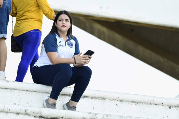 ¡BELLEZA! Las despampanantes chicas que engalanaron el estadio Olímpico