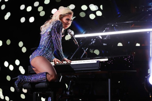 FOTOS: Así fue el show de Lady Gaga en el mediotiempo del Super Bowl