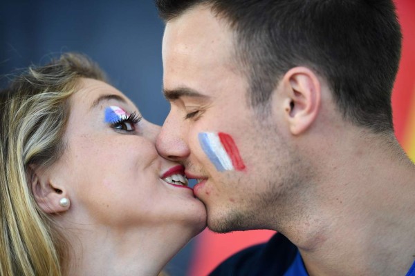 Fotos: La sensualidad en su máximo esplendor en el Francia-Alemania