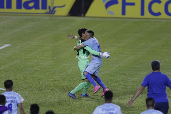 Júbilo y llanto en el estadio Olímpico: Darixon Vuelto se descontroló y rompió en llanto en Real España