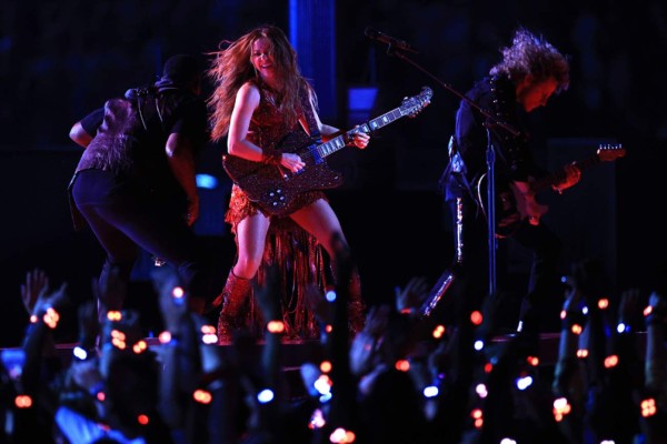 Shakira y Jennifer López dejaron sin aliento a todos en el medio tiempo del Super Bowl