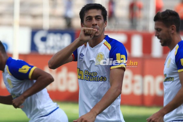 Fotos: El gesto de 'Manolo' y la chica de lentes que enamoró en el Olimpia-Platense