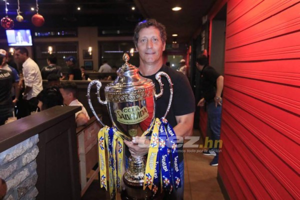 Pedro Troglio se queda en Olimpia: 'No tengo llamados importantes'