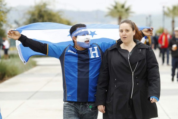 Curiosas: Las fotos que no viste por la TV del Honduras-USA