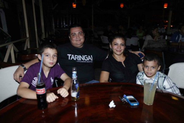 Así vivió la afición sampedrana el partido ante Panamá.