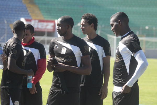 En Olimpia hay un buen ambiente previo a la Final