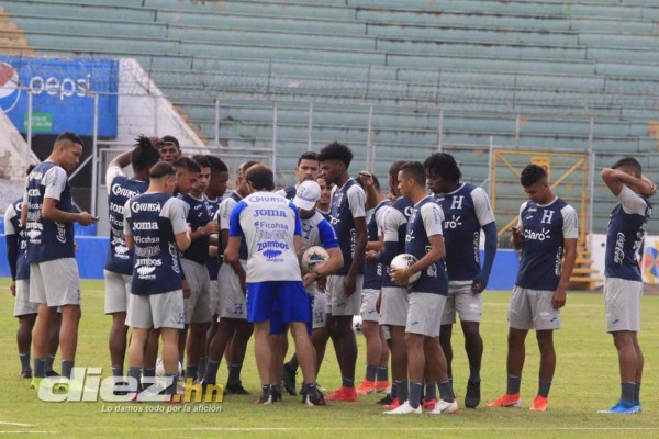 Flashazos: Un Fabián Coito feliz y los juegos mentales en microciclo de la Selección Sub 23 en Tegucigalpa