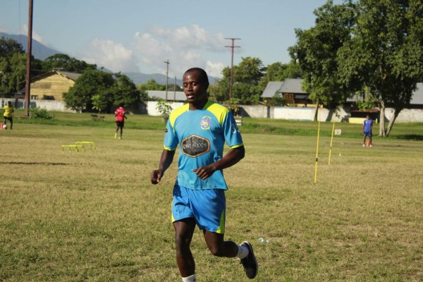 Fichajes del Ascenso: Savio ficha dos ex del Platense, Lone con ex del Real España y nuevo legionario