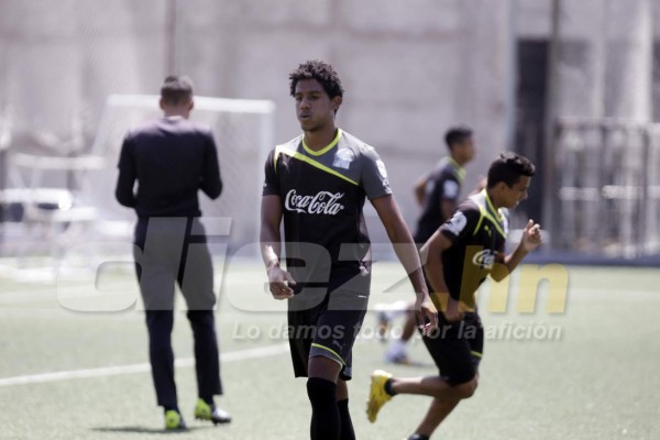EN FOTOS: Así entrena el hijo de Carlos Pavón en Olimpia