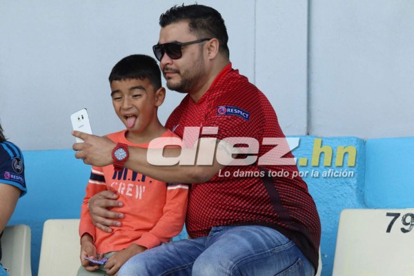 Las curiosas imágenes que no viste en TV de la fecha 13 en Honduras