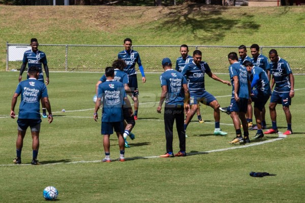 ¿Hubo dron espía? Eddie Hernández entrena de esta forma en Australia