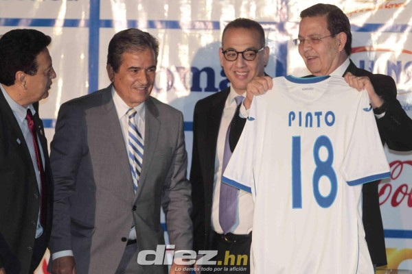 Presentación de Jorge Luis Pinto como técnico de Honduras