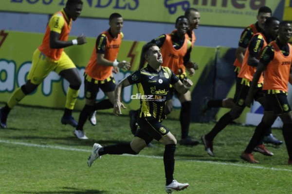 El saludo de Mario y Vargas, las lágrimas de felicidad de Omar Rosas y Rocca al estilo Neymar