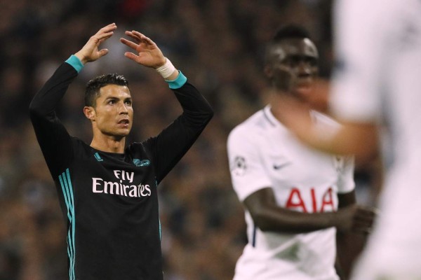 Lo que no se vio en tv: Las 'caras largas' de CR7 y de todo el Madrid en Wembley