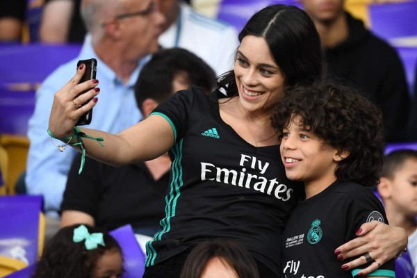 EN FOTOS: Las estrellas que adornan el Olímpico de Kiev para la final de Champions