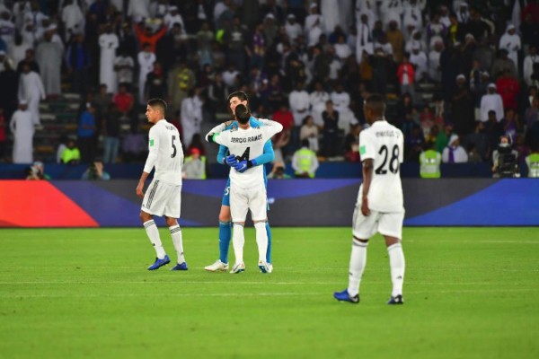 No viste en TV: Festejo, cariñitos y Marcelo alucina por el tricampeonato del Real Madrid