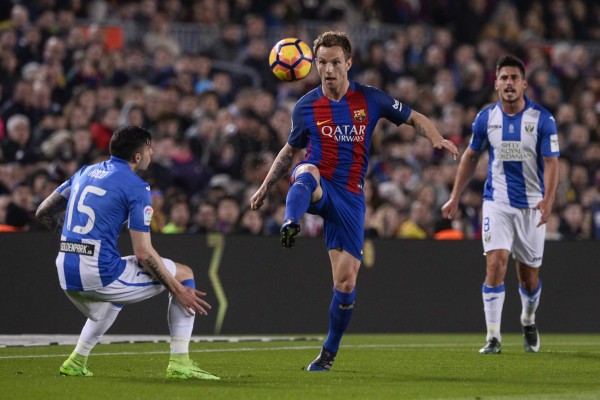 Lo que no viste en TV del sufrido triunfo del Barcelona