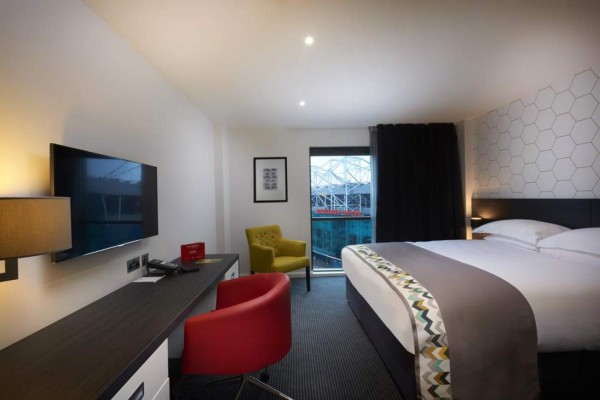 Así es el hotel que ofrecieron exfiguras del Manchester United para luchar contra el coronavirus