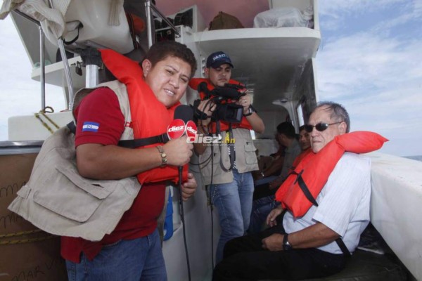 Técnico y ser humano ejemplar: Las 20 fotografías imborrables de 'Chelato' Uclés en su paso por el fútbol