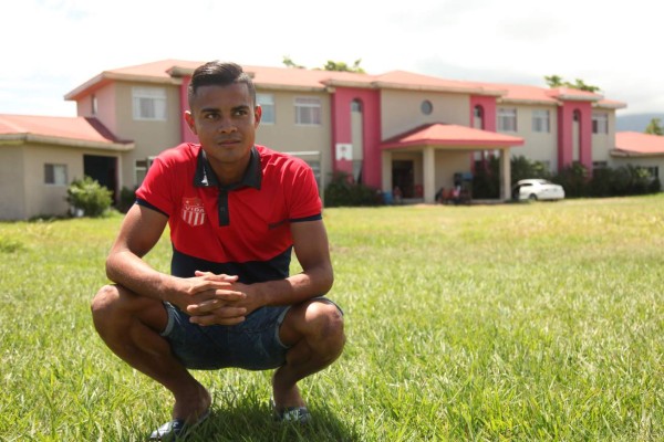 Josmin Barralaga el jornalero que busca triunfar en el Vida