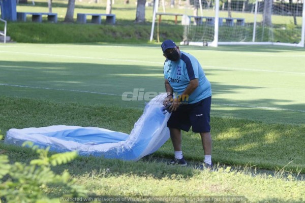 ¿El último entreno de Coito en la H? El entrenador no paró de sonreír y la práctica se hizo en cancha privada