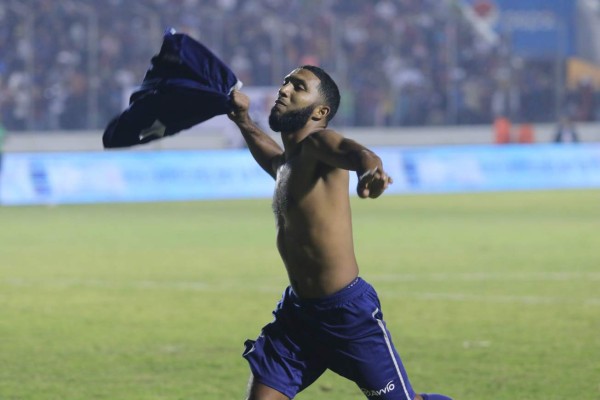 Las imágenes que no se vieron por la TV del Motagua-Olimpia