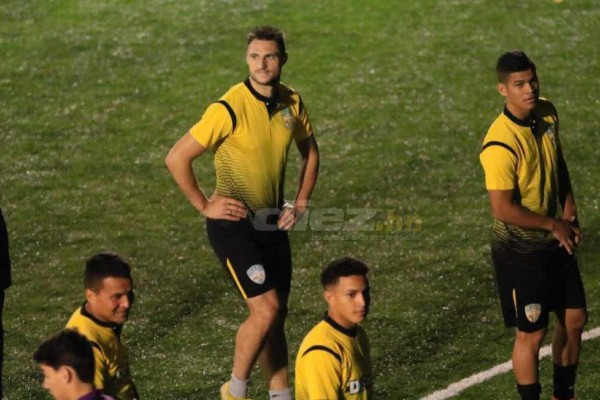 Evgeny Kabaev a la espera de su permiso de trabajo para debutar con Real de Minas