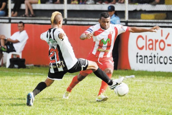 RUMORES Y FICHAJES: Un salvadoreño en el Dortmund; 'Fito' llegaría a Honduras y Lombardi es noticia