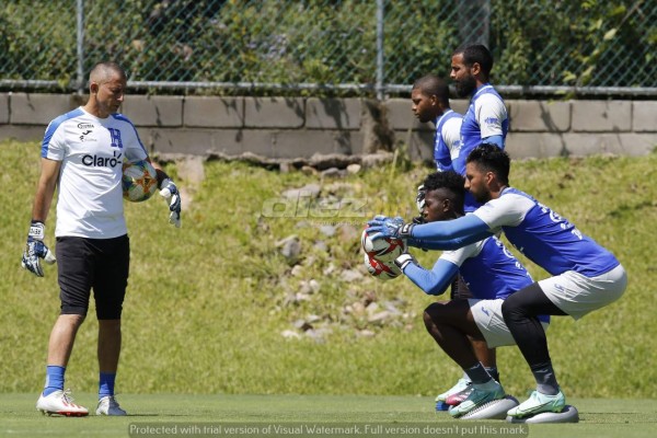 Imperdible: Las íntimas preguntas que Bolillo Gómez le hizo a cada futbolista en su primer entrenamiento con Honduras