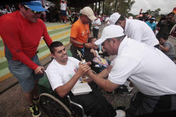 Las mejores imágenes de la Maratón ' Corriendo por la Salud”