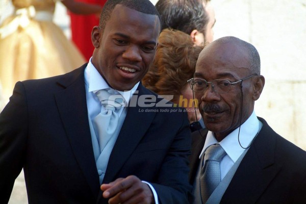 Inéditas fotos de David Suazo en Cerdeña, su segunda ciudad