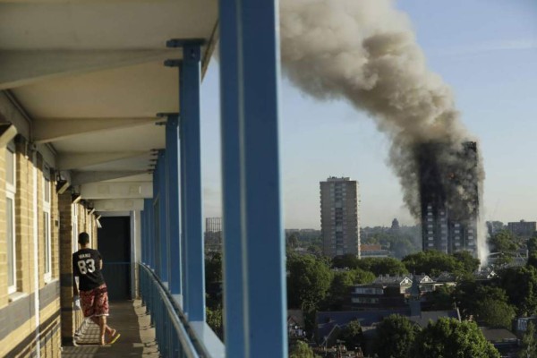 Devastadoras imágenes: Lo que dejó incendio en Londres donde murieron 6 personas