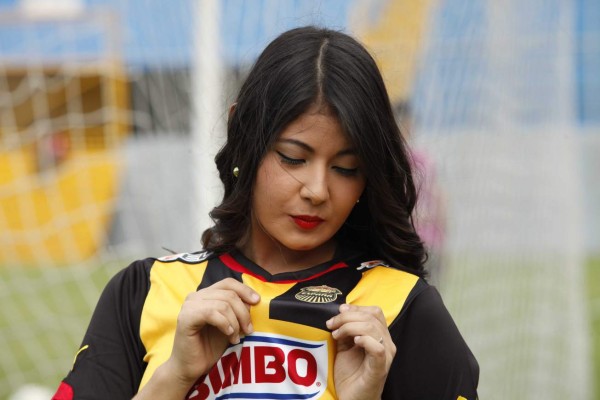 Bella Siloet, entre su admiración por Lionel Messi y el amor por Real España