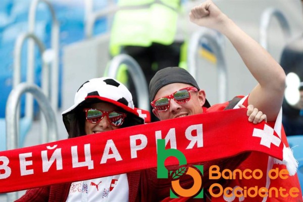 EL COLOR: Todas las imágenes del ambiente del Suecia vs Suiza