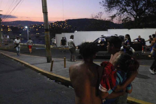 Las otras fotos que no viste del Motagua-Olimpia que terminó en caos