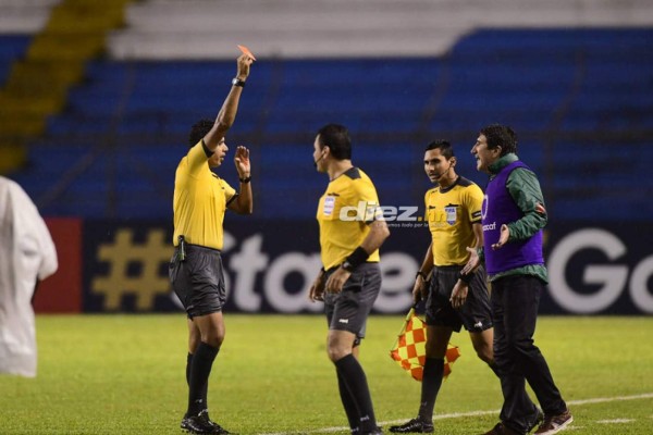 NO VISTE EN TV: Caras tristes en Marathón; festejo chapín en el Olímpico y pleito con Costly